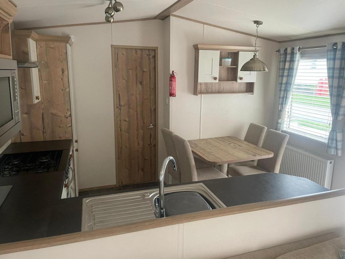 Luxury 6 Berth Caravan, Marton Mere Blackpool Exterior photo